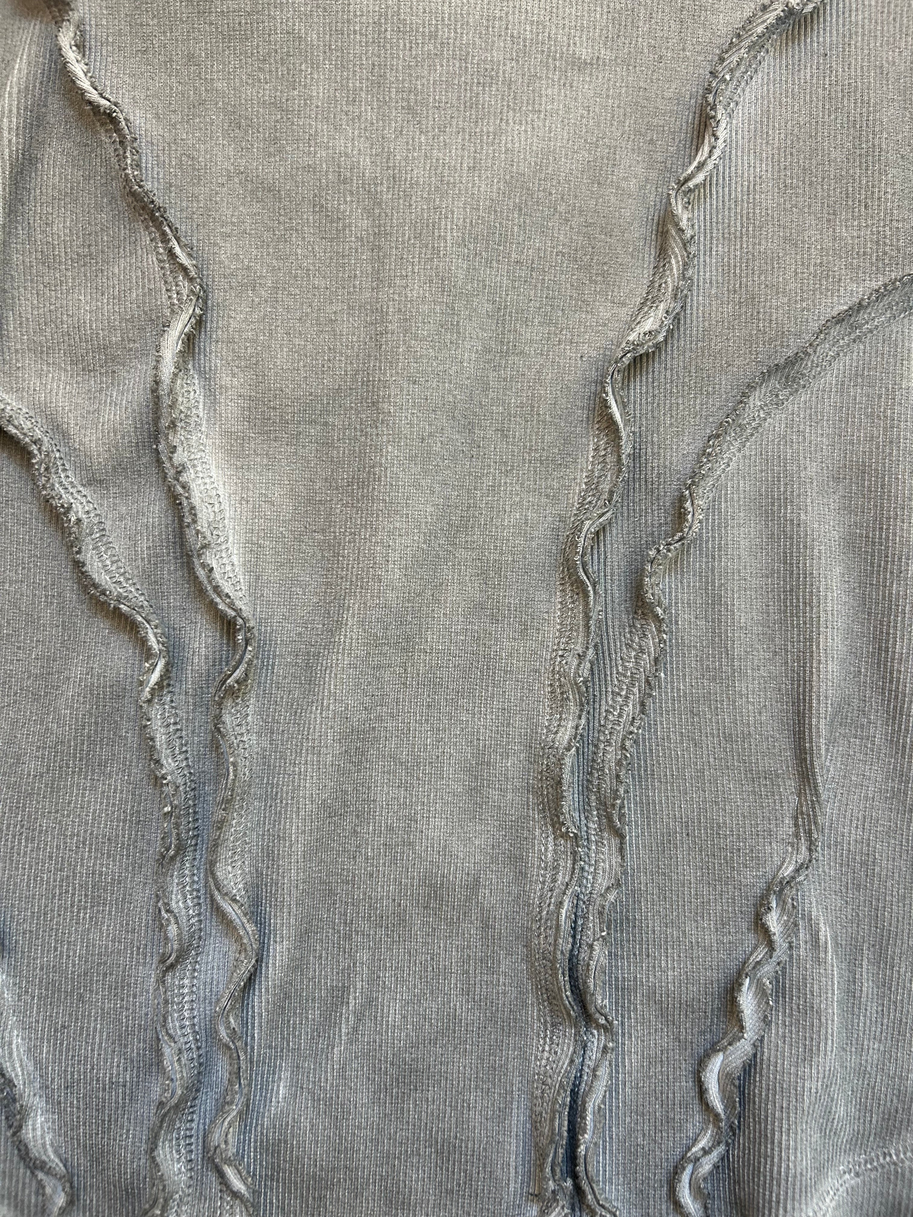 Asymmetrical body hugging Long sleeve